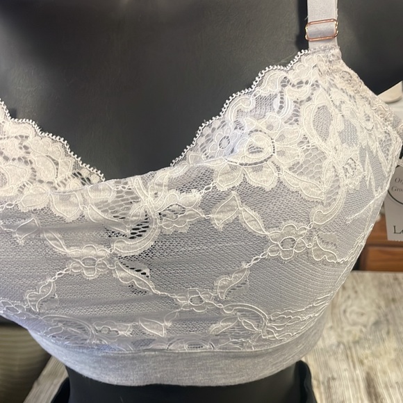 Nwt Le Mystere cotton touch wireless wire free gray white lace bra - Picture 2 of 4